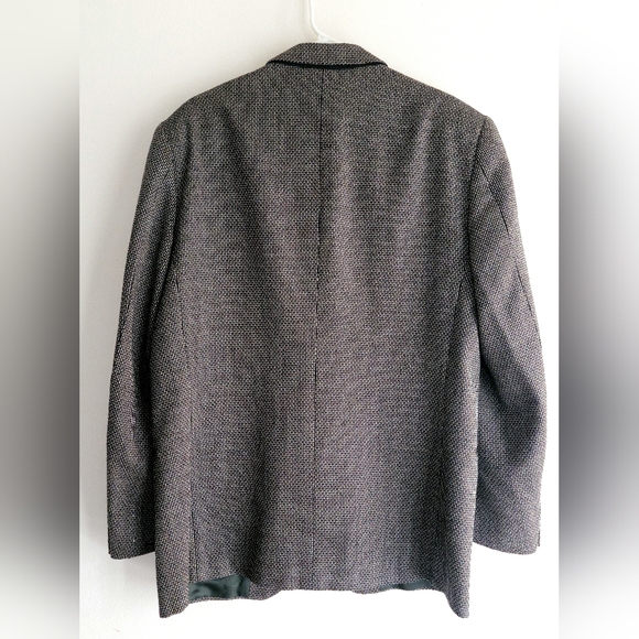 Suave French YSL 100% wool Blazer, size 44R. - Picture 2 of 11